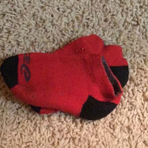 Boy 5-6 ASIC sports socks 5 x Pairs - Picture 5 of 6